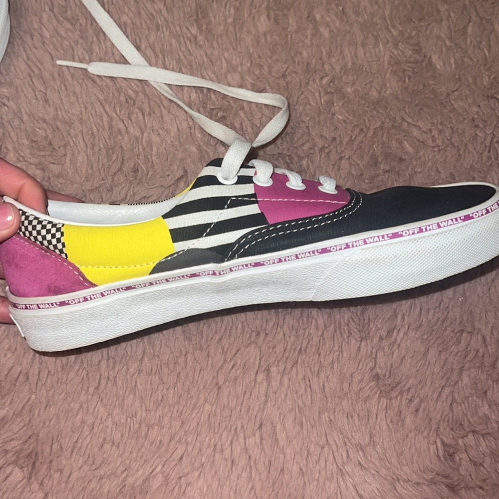 Vans - Picture 3 of 3